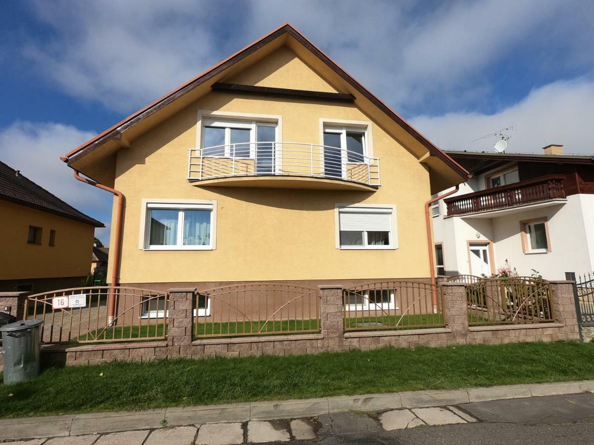 Apartment Amy Липтовски-Микулаш Экстерьер фото